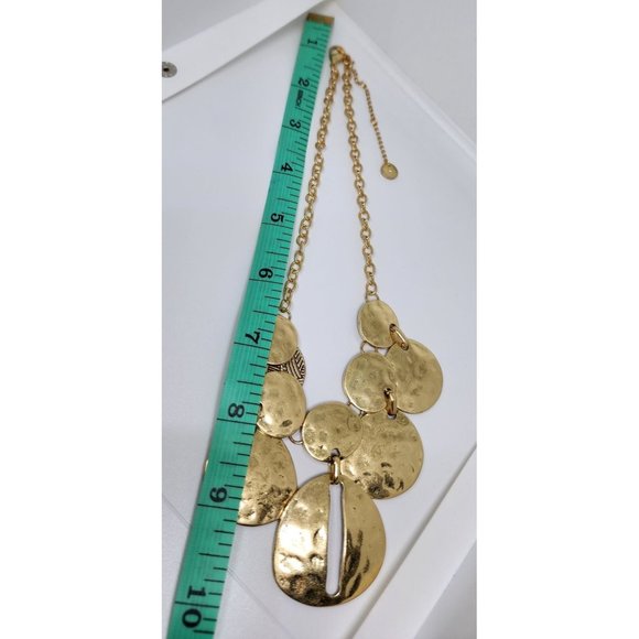 The Sak multiple size layered moon circle necklace - Picture 4 of 6